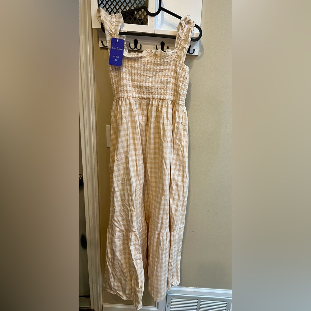 NWT Women’s Cream and White Gingham Dress